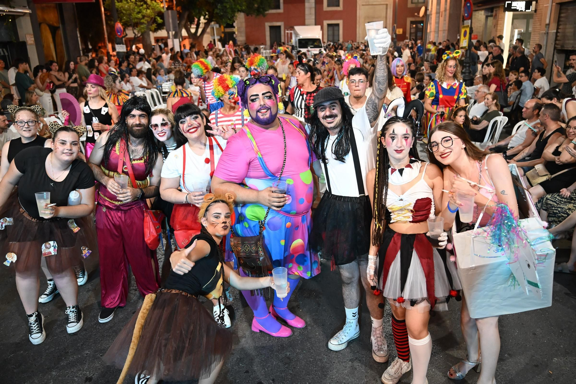 Las mejores imágenes de la Retreta de los Moros y Cristianos de Orihuela