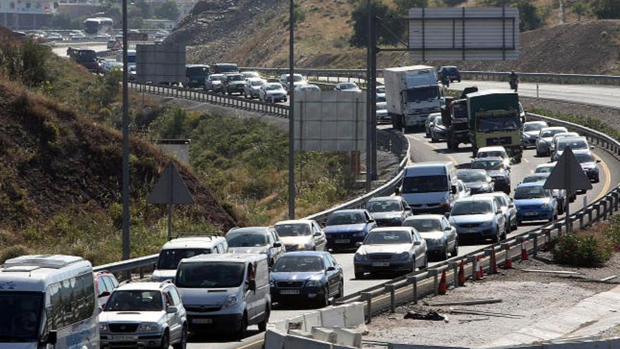 El retorno de las playas provoca 20 kilómetros de retenciones en Málaga