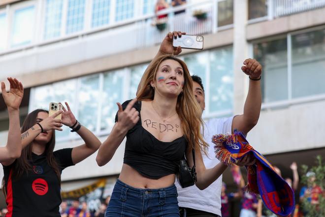 ¡De locos! Las mejores imágenes de una ciudad entregada al Barça