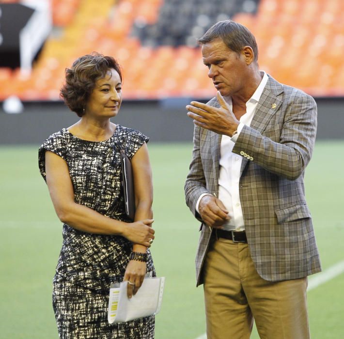 El Valencia rinde homenaje a sus socios más fieles