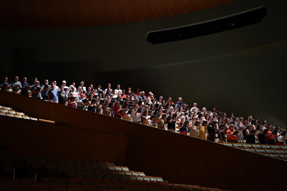 El ensayo del concierto participativo de la ROSS en imágenes