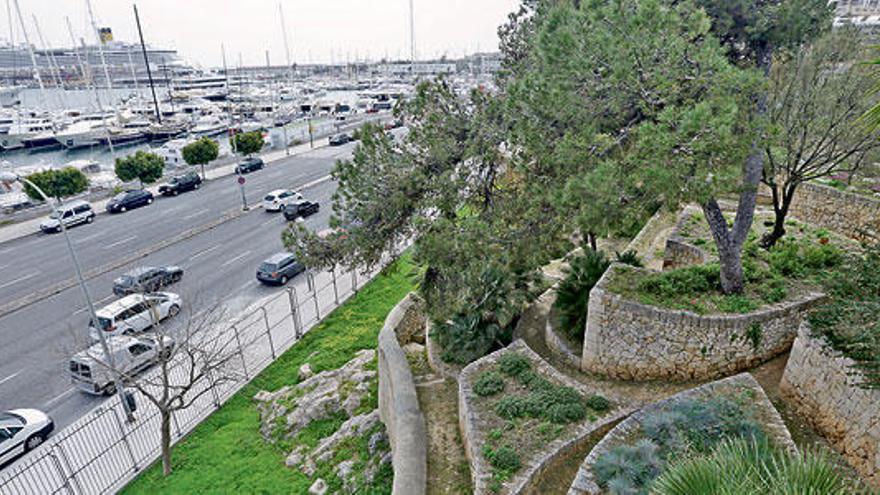 Los jardines permiten vistas desde El Terreno al mar.