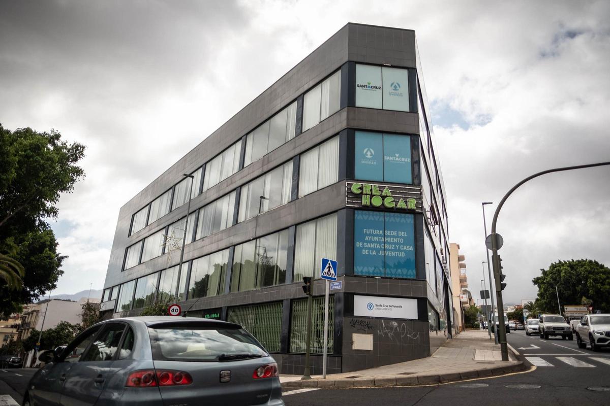 Cruce entre la avenida Los Majuelos y la carretera de El Sobradillo.