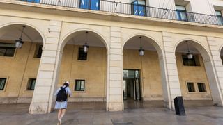 Al banquillo por intentar engañar a Hacienda con devoluciones de IVA en Alicante