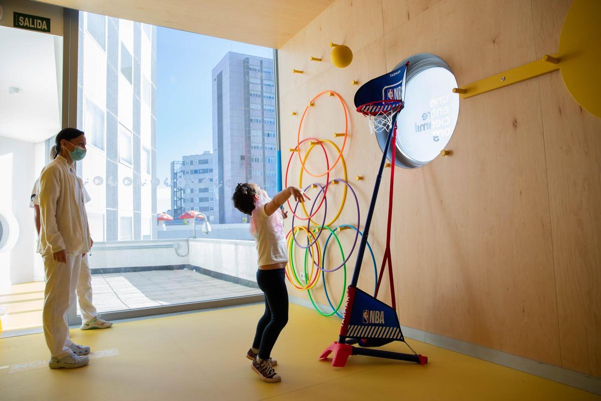 Una pequeña paciente en la Aceleradora de La Paz