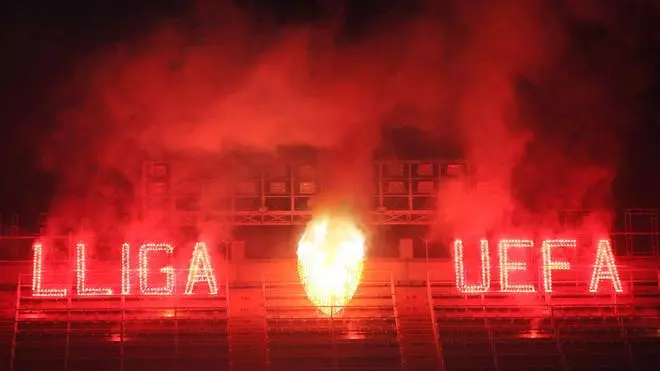 20 fotos por los 20 años del doblete del Valencia CF