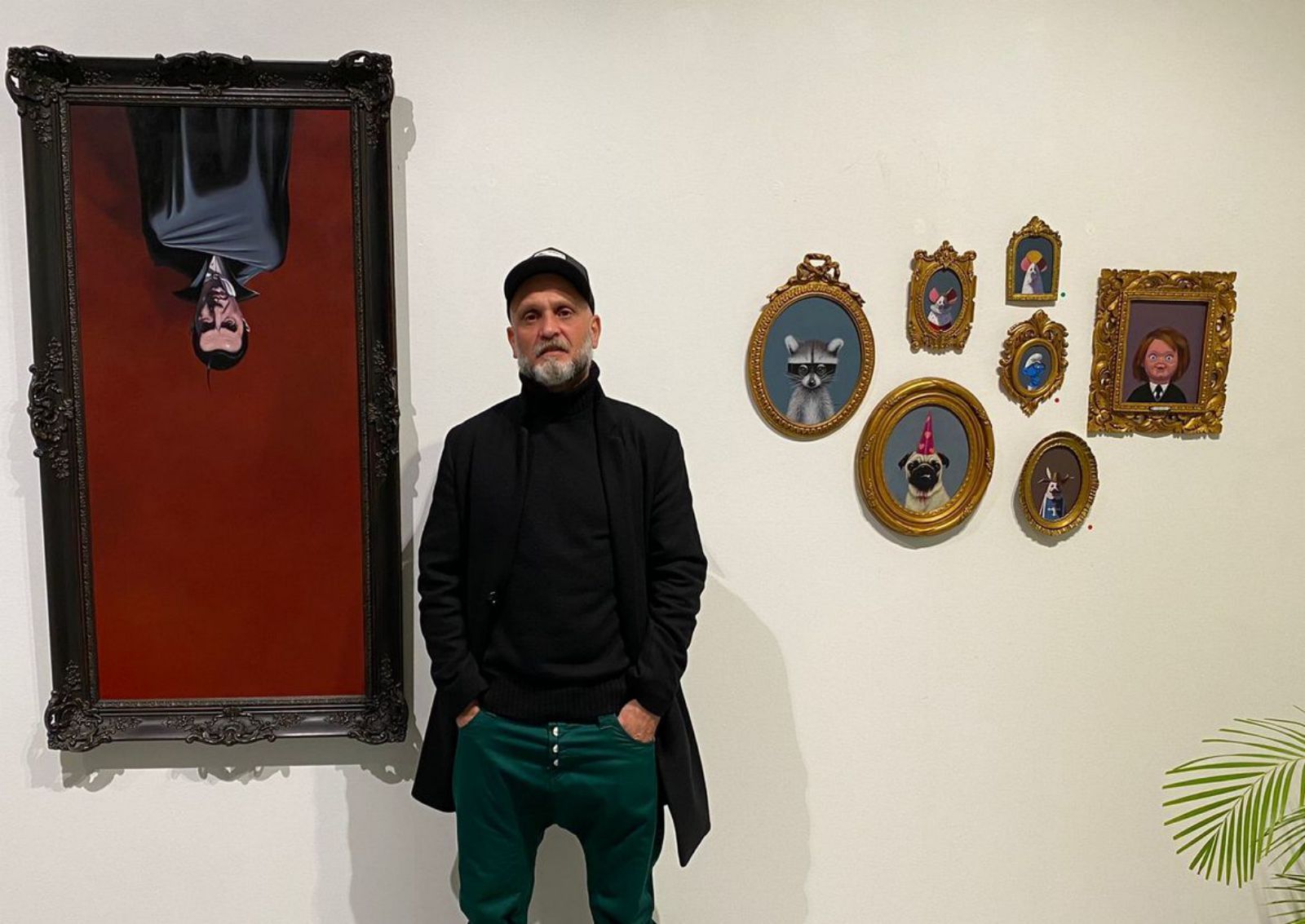 Daniel Sueiras, ayer, en la galería Bea Villamarín.