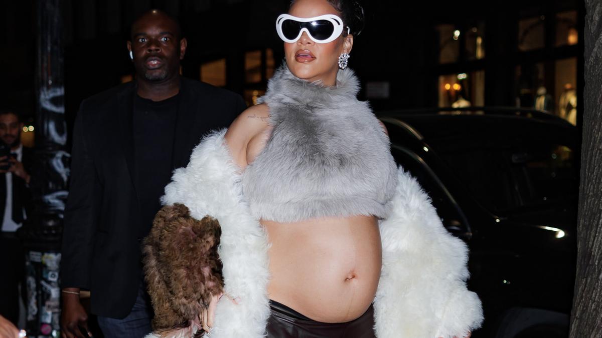 Rihanna incendia Instagram con este posado en ropa interior y luciendo embarazo
