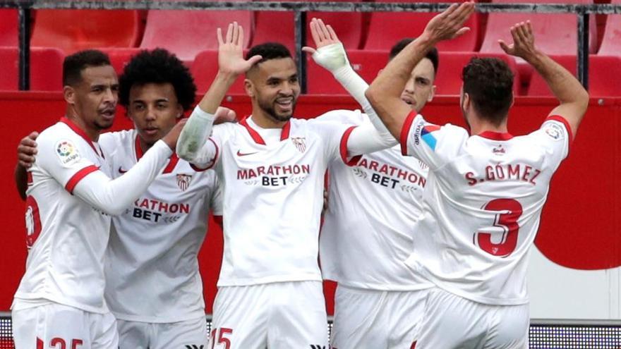 El Sevilla celebra uno de los goles ante el Cádiz.