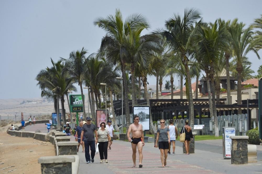 Jornada de sábado en Playa del Inglés (01/08/2020)