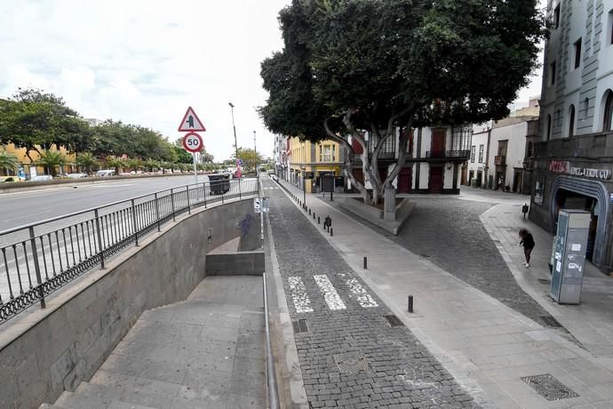 25-03-20 LAS PALMAS DE GRAN CANARIA. CIUDAD. LAS PALMAS DE GRAN CANARIA. Recorrido por la ciudad para vera su desolación.   Fotos: Juan Castro.  | 25/03/2020 | Fotógrafo: Juan Carlos Castro