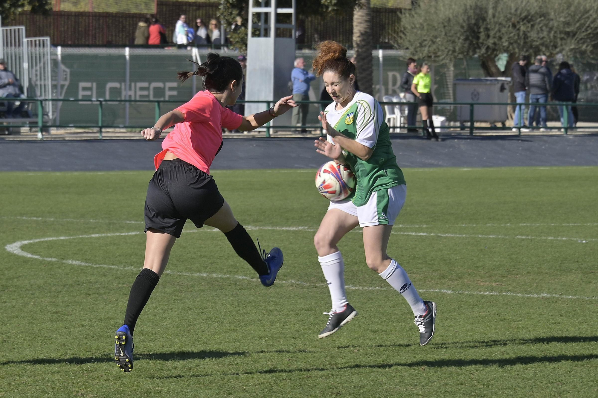 Partido de futbol benefico populares informadores