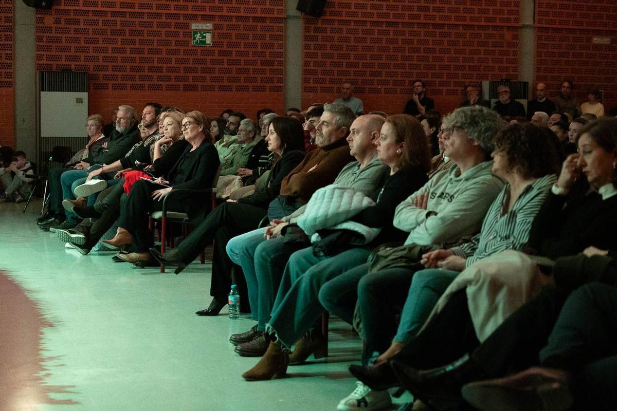 El público llenó la Casa de Cultura de Albatera