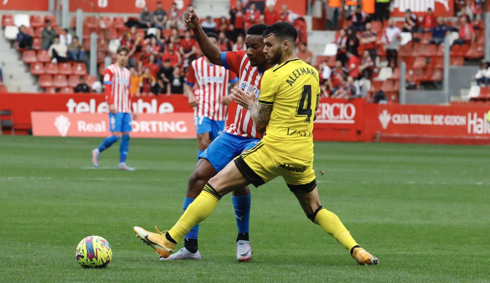 En imágenes: Así fue el partido entre Sporting y Mirandés en El Molinón