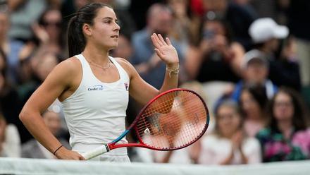 Emma Navarro brilla con luz propia en Wimbledon