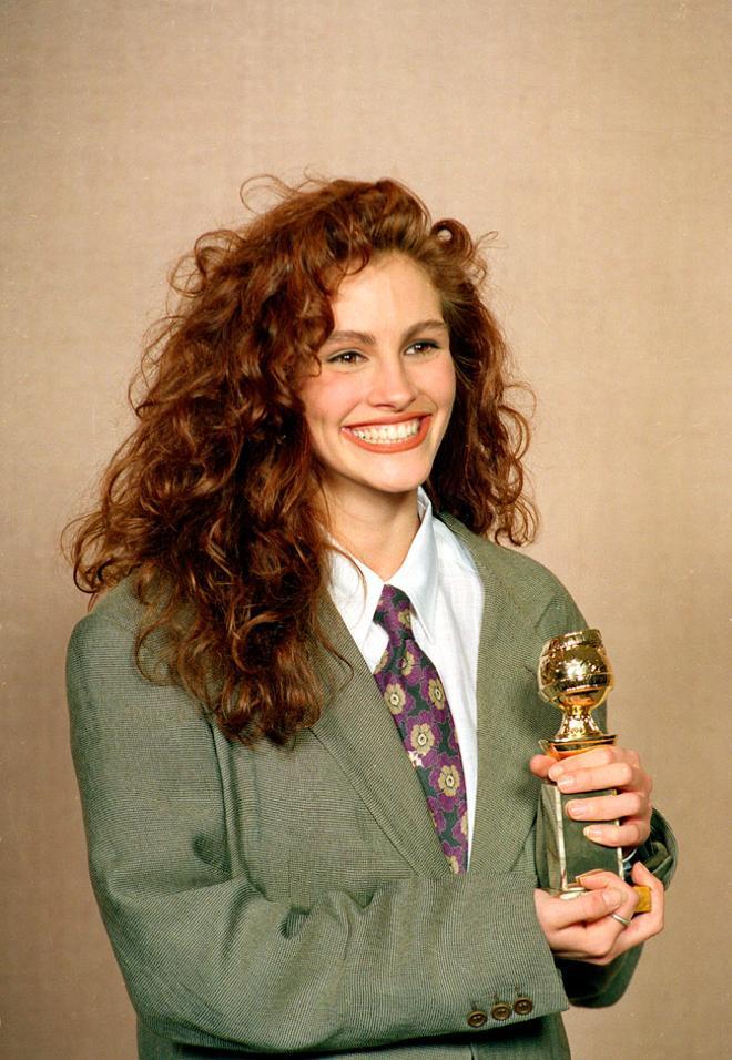 Julia Roberts con el Globo de Oro a mejor actriz en 1990 por 'Pretty Woman'