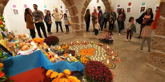 Un altar de los muertos mexicano en Vila-real