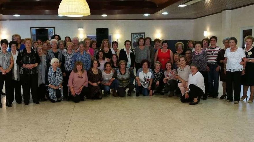 Cudillero celebra la unión de las mujeres