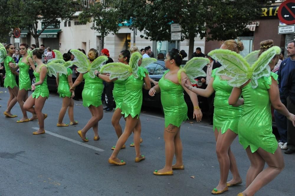 Vistabella saca su carnaval a las calles