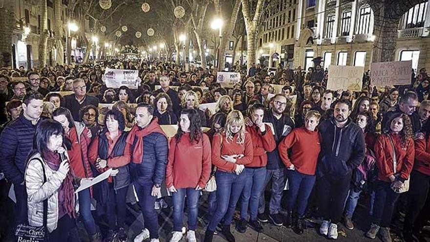 ConcentraciÃ³n de protesta por el asesinato de Sacramento Roca en noviembre del 2018.