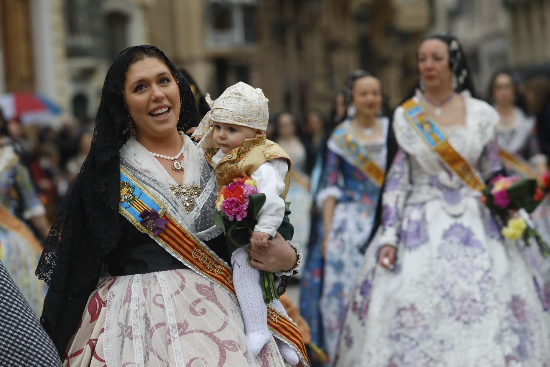 Búscate en el primer día de Ofrenda por la calle Quart (entre las 115.30 y las 17.00 horas)