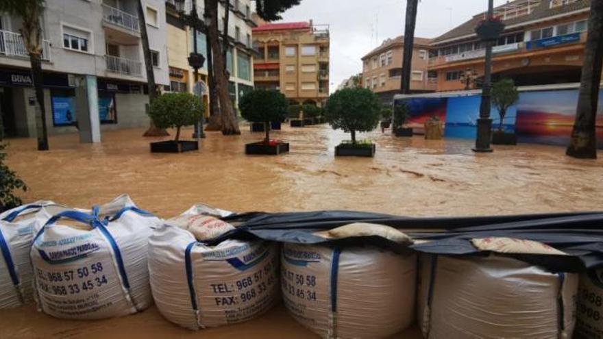 DANA en la Región de Murcia: "La avenida de Los Alcázares es un río, esto es un desastre total"