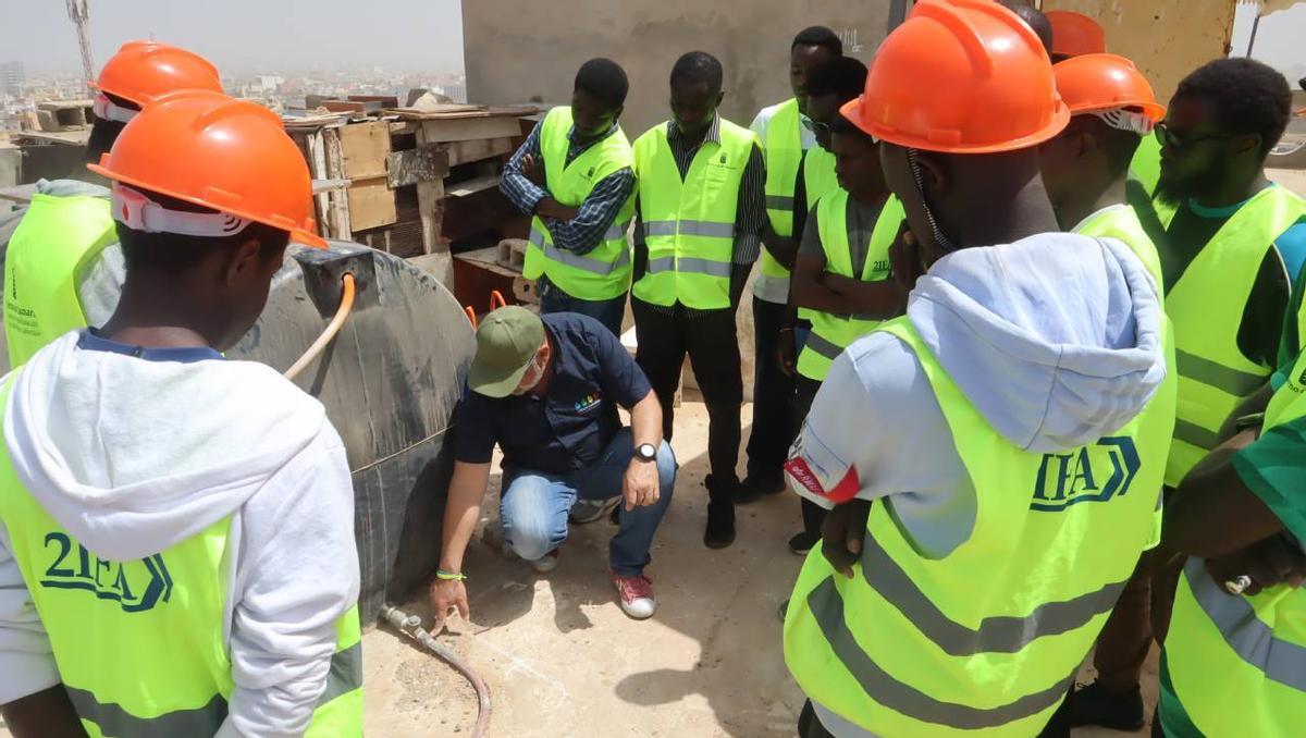 Tierra Firme capacita a jóvenes de Senegal en fontanería 2 (1)