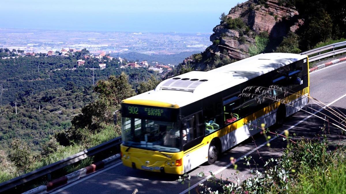 El servicio de bus de la línea 902 entre Gavà y Begues se reforzará a partir del inicio del curso
