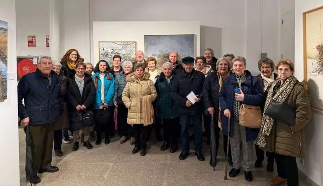 La Universidad de la Experiencia de Toro visita la exposición "Una mirada perdida"