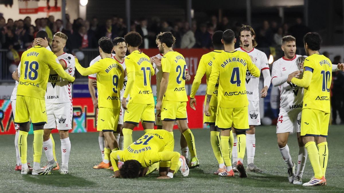 Los jugadores tras la conclusión de la tanda de penaltis.