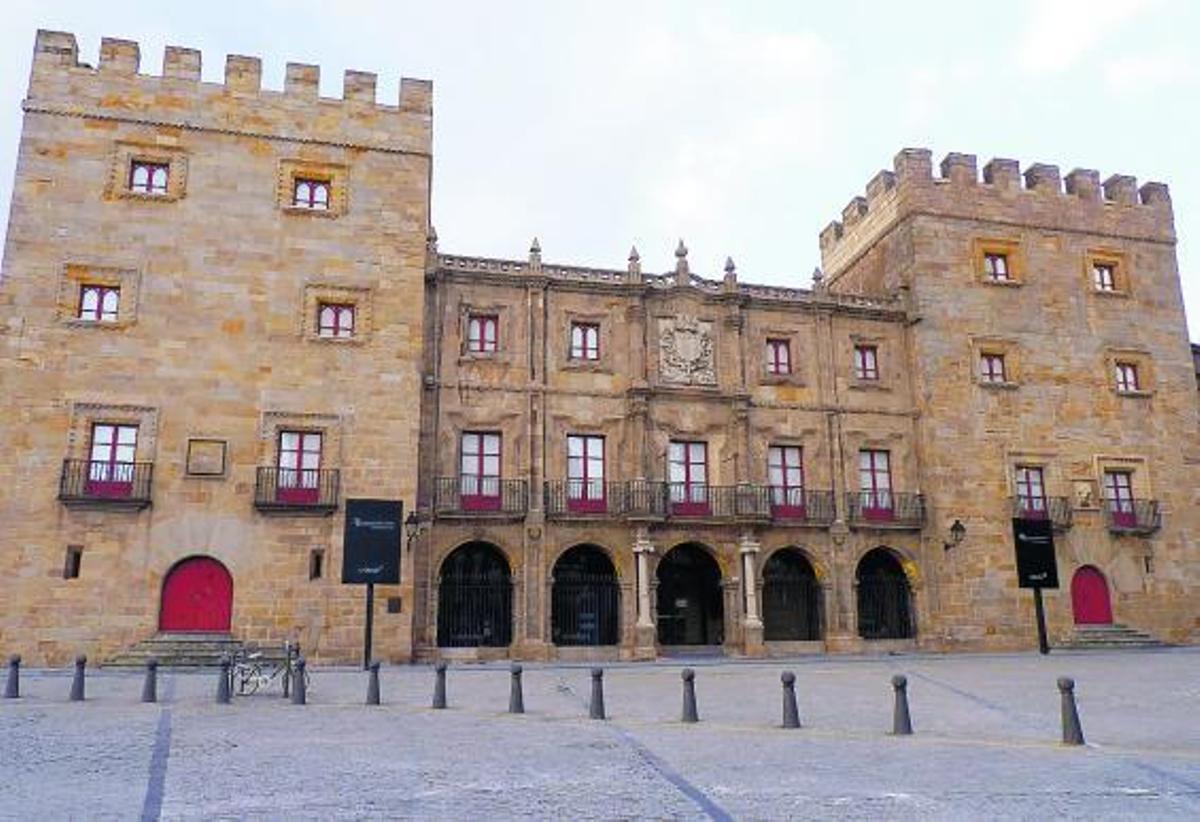 Palacio Revillagigedo, en Gijón, uno de los buques insignia de las actividades culturales de Cajastur.