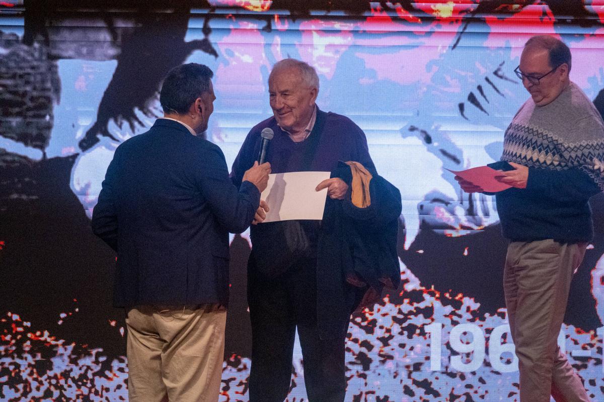 Sentido homenaje a los abonados del Mallorca con más de medio siglo de fidelidad.