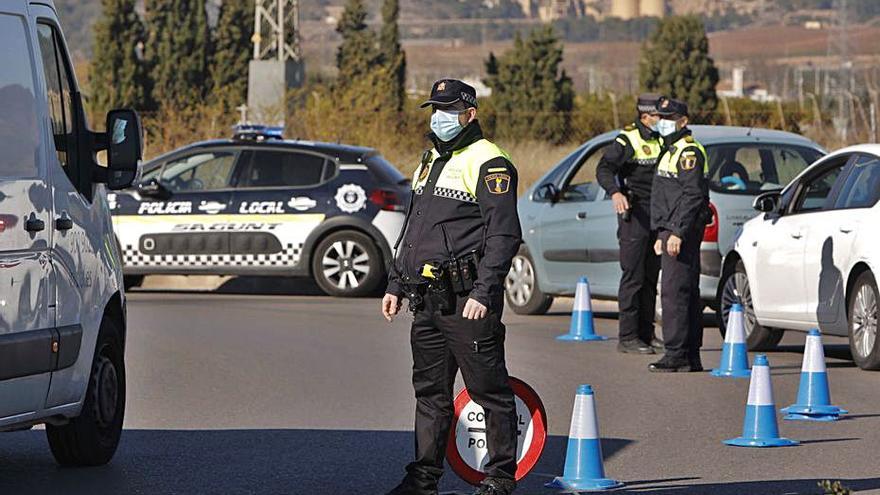 Control de la policía local, en imagen de archivo. | TORTAJADA