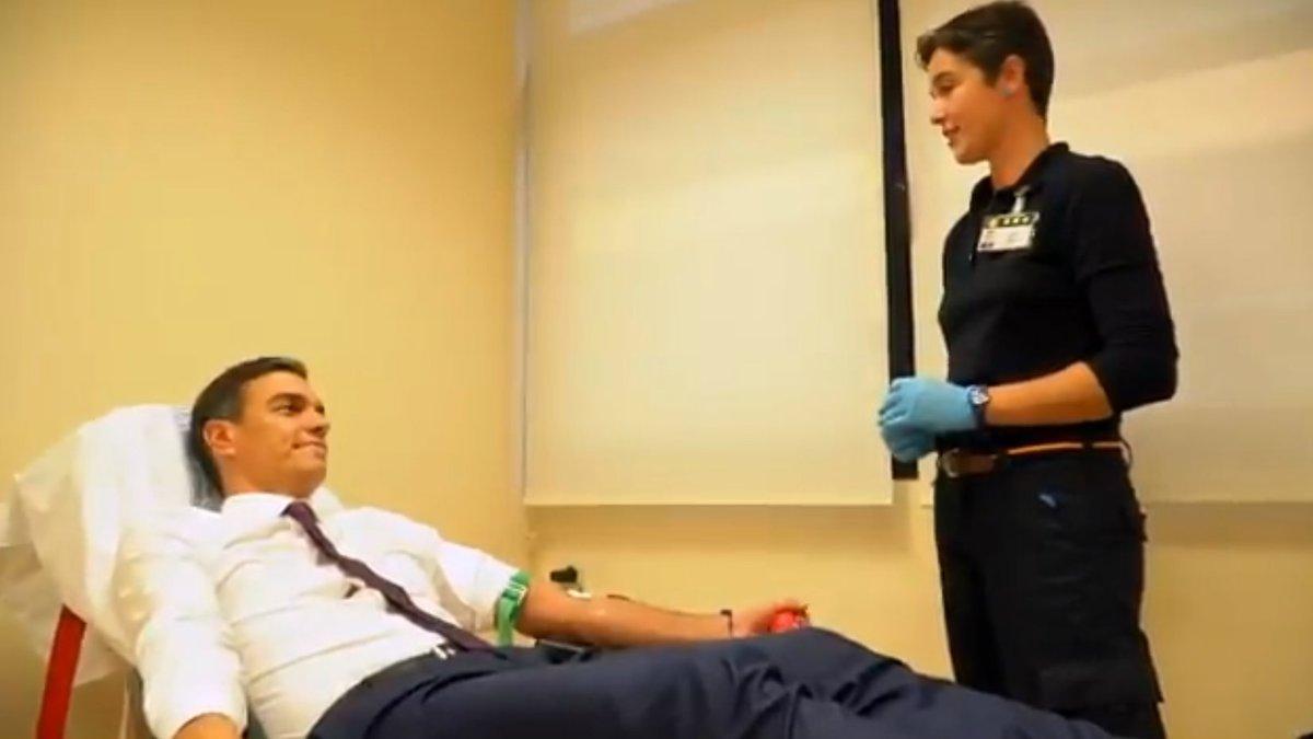 Pedro Sánchez dona sangre para los militares españoles en misiones de paz