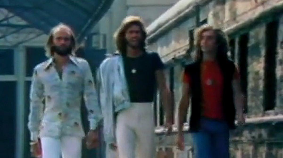 Vídeo original de ’Staying alive’, de Bee Gees.