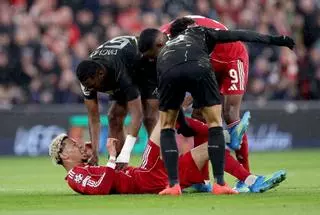 Temor en Francia por la lesión de Ekitike: "Es bastante grave"