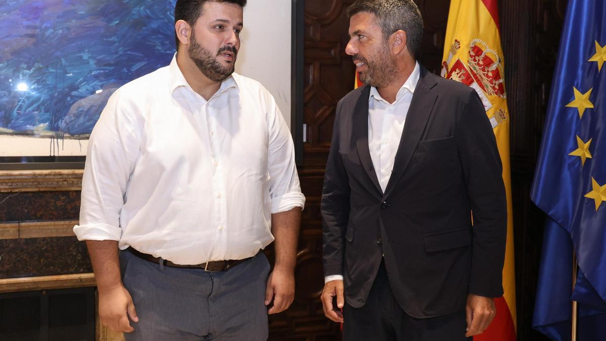 El alcalde de Albal, José Miguel Ferris, junto al president de la Generalitat, Carlos Mazón.