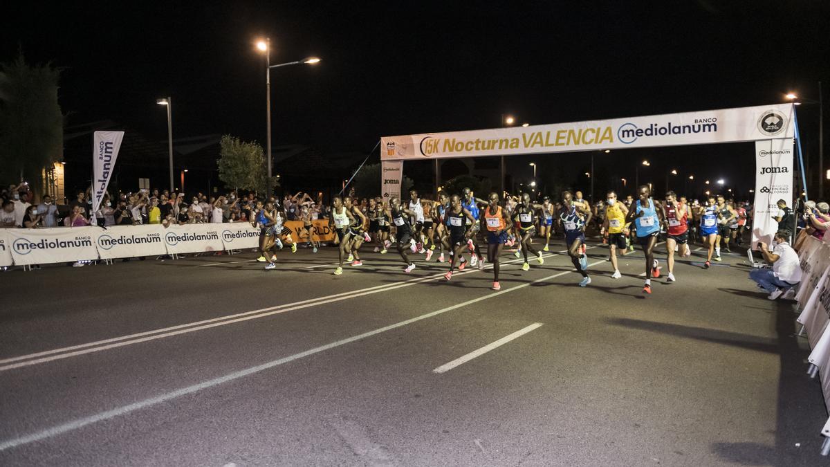 Salida de la 15K Nocturna Valencia