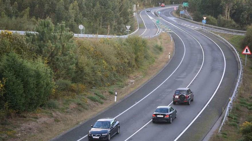 El tramo pendiente de desdoblar de la autovía es objeto de un seguimiento especial por radar debido a su peligrosidad. // Rafa Vázquez