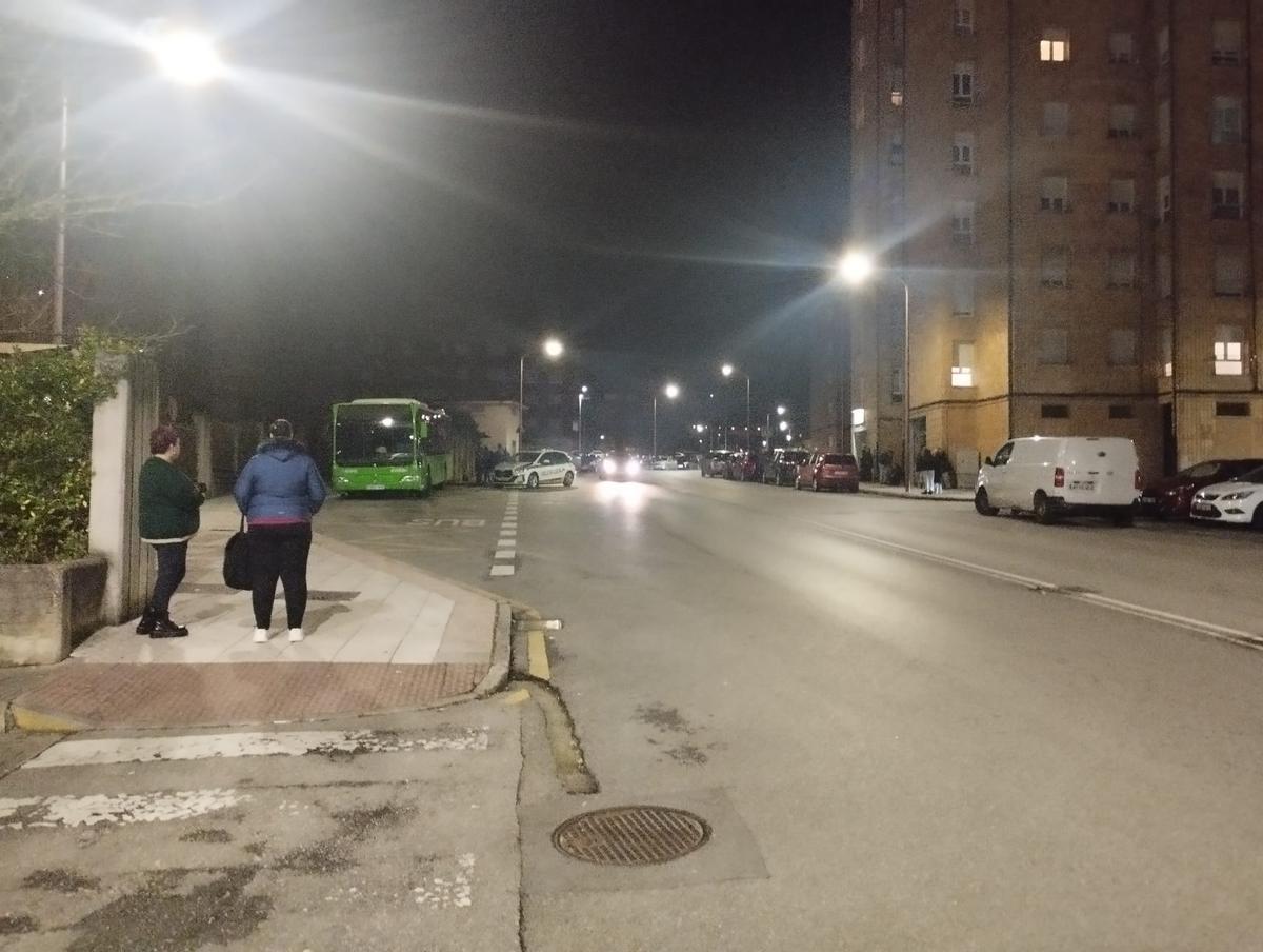 La zona del accidente, con los agentes al fondo.