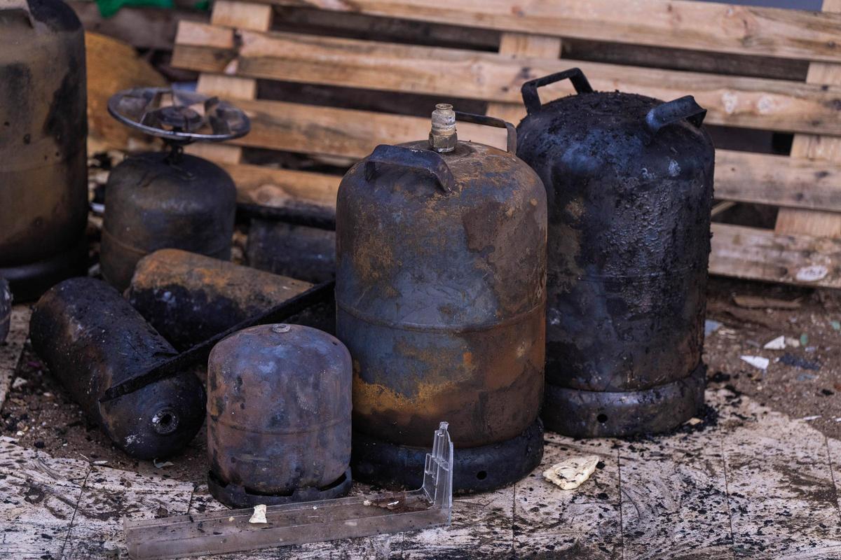 Incendio en un asentamiento de barracas en la calle de Bac de Roda de Barcelona