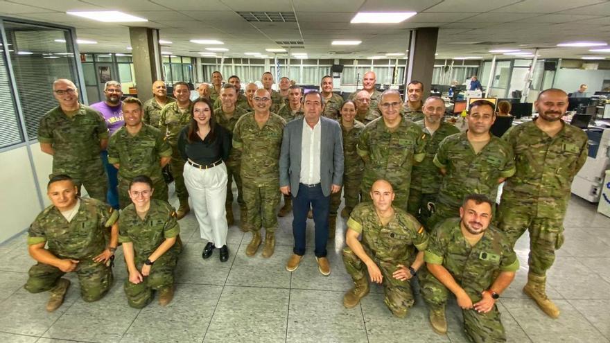 Oficinas de Comunicación del Ejército visitan la Redacción del periódico EL DÍA