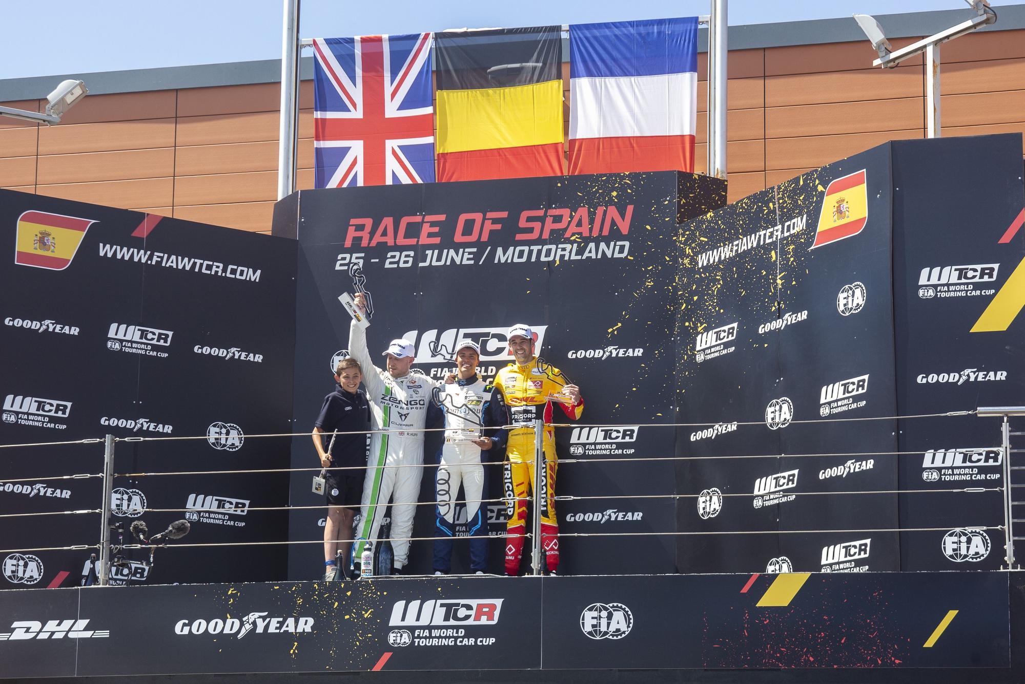Domingo de carreras en Motorland Aragón con el Mundial de Turismos (WTCR)