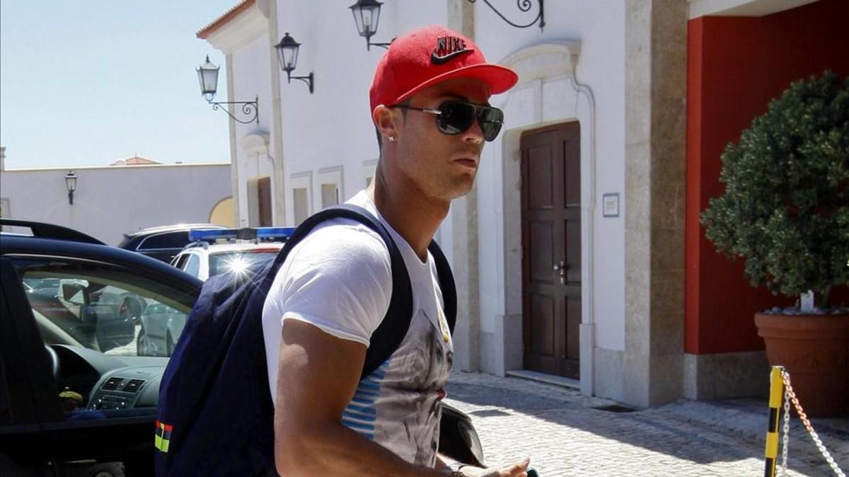 Cristiano Ronaldo evitó hablar con la prensa y emitió un comunicado