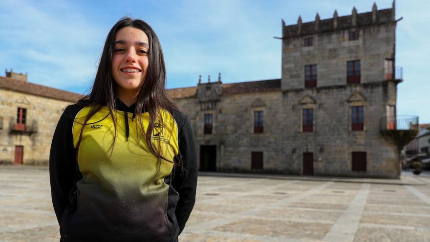 La niña que hace del trampolín su catapulta al cielo deportivo