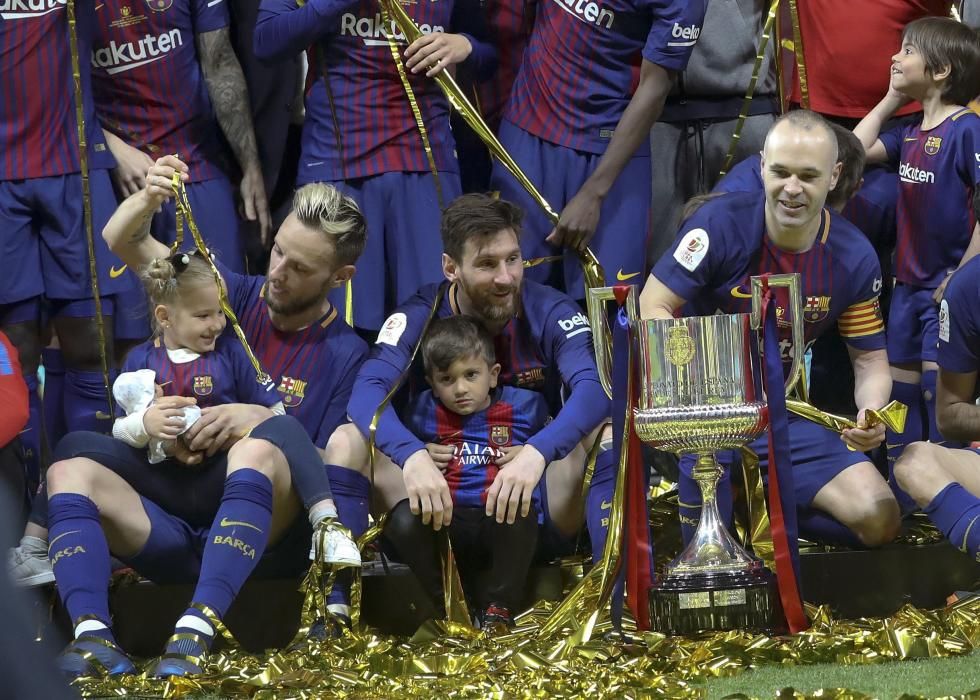 Copa del Rey: Los hijos de los jugadores del Barça, protagonistas de la celebración