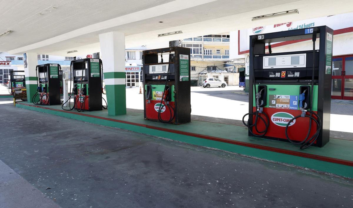 Sin "una gota de combustible", la economía cubana se desangra por el cerco de EE.UU.