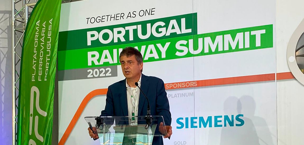 El vicepresidente de Infraestruturas de Portugal, Carlos Fernandes, durante su intervención en el Portugal Railway Summit