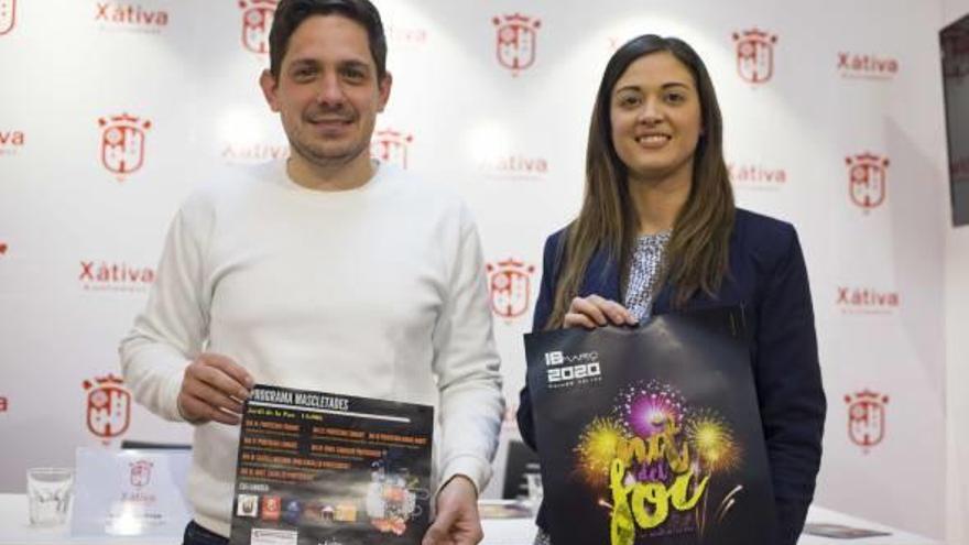 La regidora Maria Beltrán y el presidente de la JLF, Jesús González, ayer en la presentación.