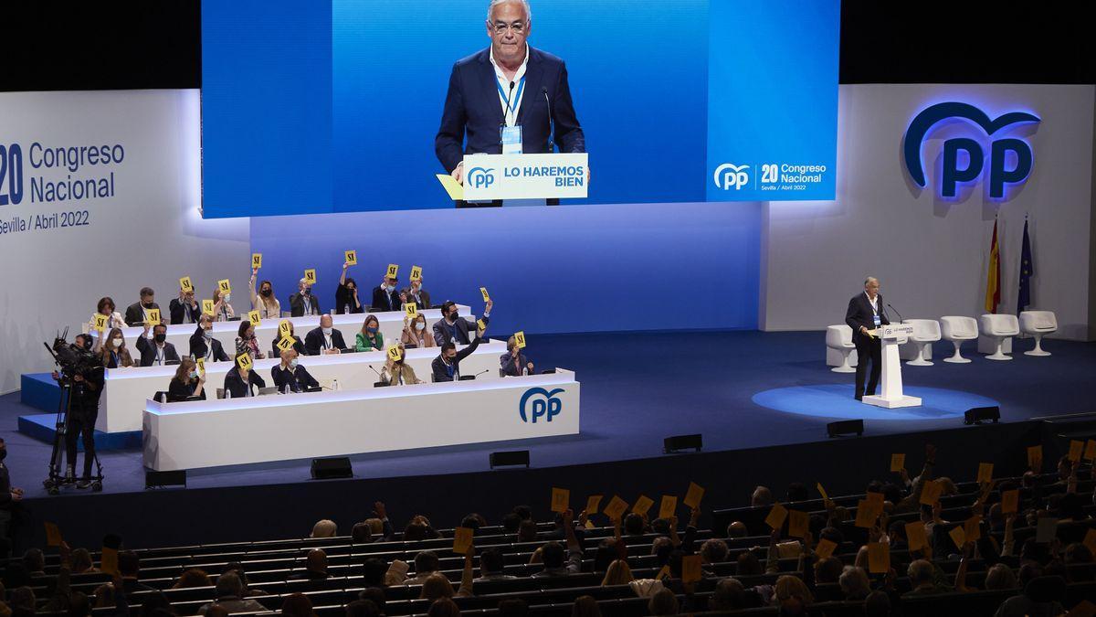 González Pons: &quot;Hoy reiniciamos el PP, abrimos etapa. No es una refundación, pero &#039;casi&#039;.